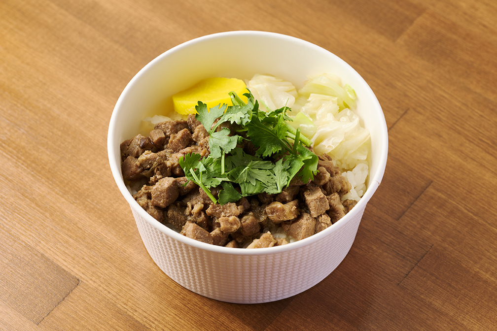台湾文化祭で提供されるルーローハン(魯肉飯)