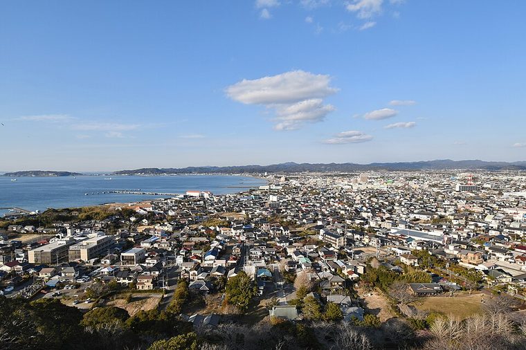 館山城の天守から見た館山湾