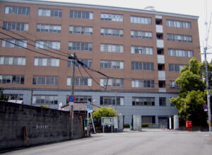 大阪教育大学天王寺キャンパスの正門前